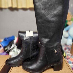 Anne Klein black leather boots. Size 7 new with tags